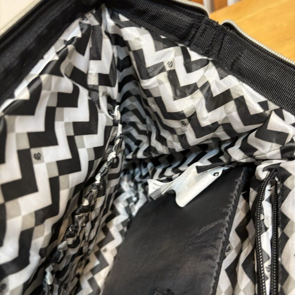 Fisher-Price Harper Frame Bag Tote Travel Diaper Quilted Black Insulated Pouch - Picture 15 of 16